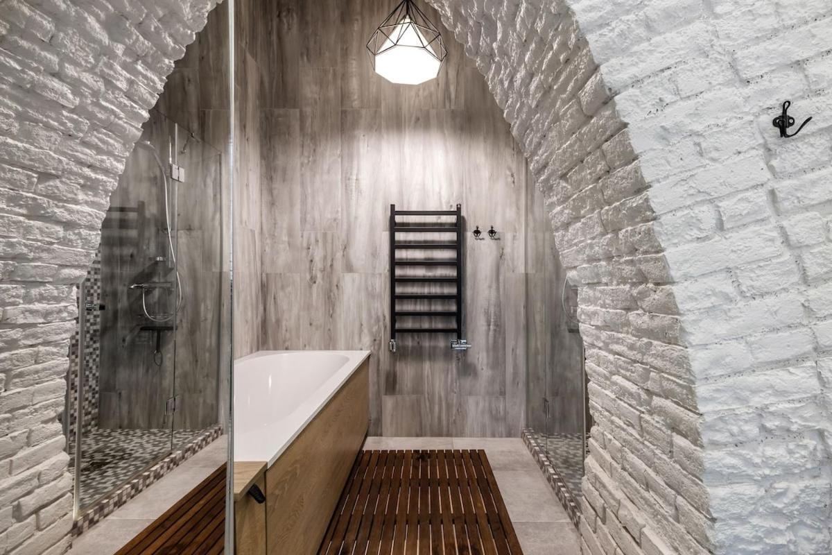 Old Brewery Loft In Paupys By Urban Rent Vilnius
